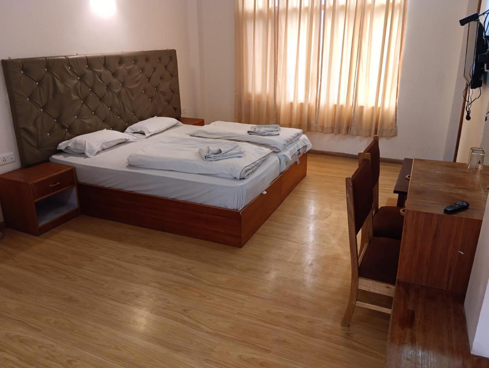 Hotel Dimbir Regency Leh Luaran gambar